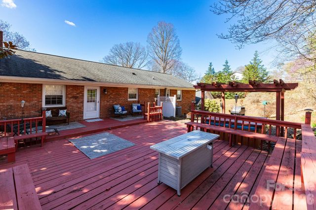 143 Devonwood Drive, Marion, NC 28752