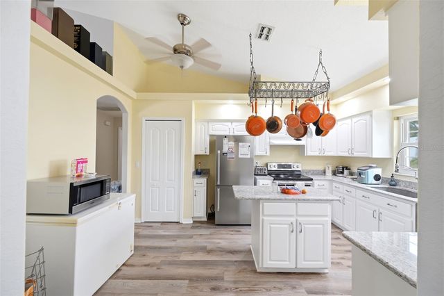 10154 SPRING HILL DRIVE, Spring Hill, FL 34608