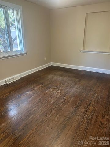 1222 Log Cabin Road, Charlotte, NC 28213