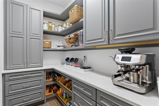 4007 W HORATIO STREET, Tampa, FL 33609