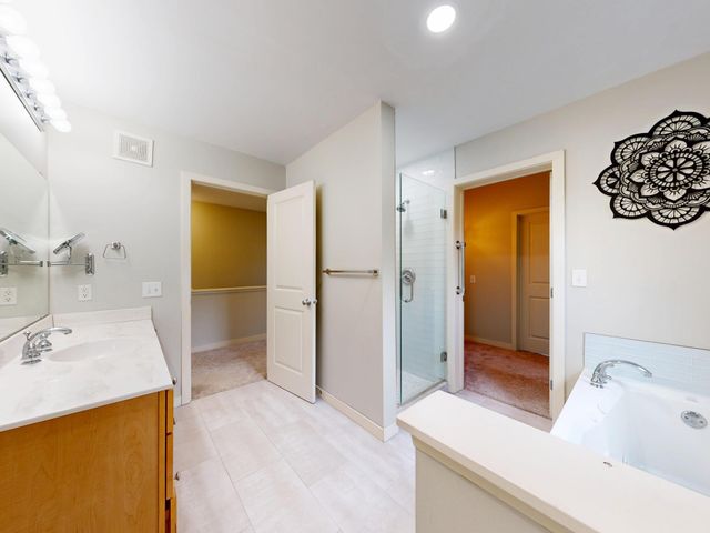 584 Payne Avenue, Saint Paul, MN 55130