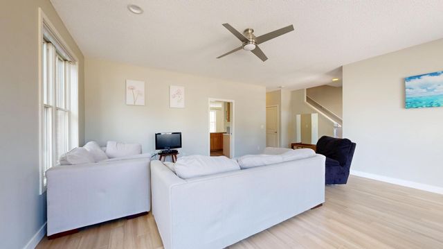 584 Payne Avenue, Saint Paul, MN 55130