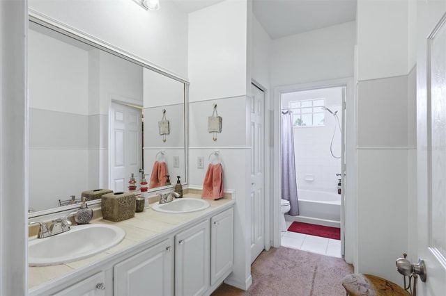 5001 BARALDI CIRCLE 22-209, Sarasota, FL 34235