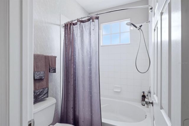 5001 BARALDI CIRCLE 22-209, Sarasota, FL 34235