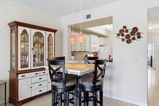 5001 BARALDI CIRCLE 22-209, Sarasota, FL 34235