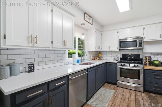 31620 Bobrich Street, Livonia, MI 48152