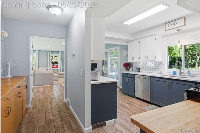 31620 Bobrich Street, Livonia, MI 48152