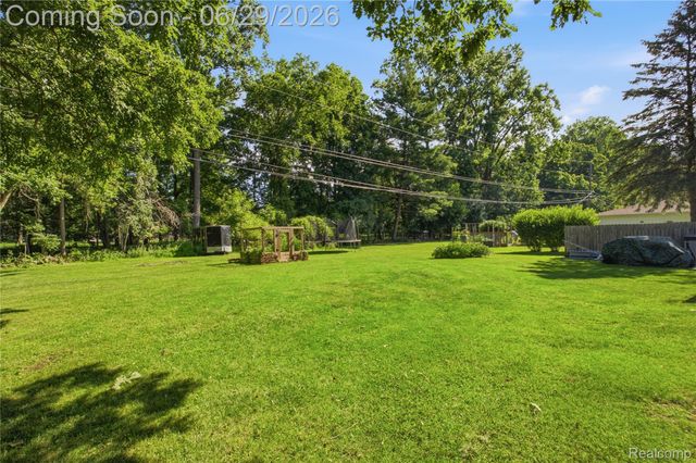 31620 Bobrich Street, Livonia, MI 48152