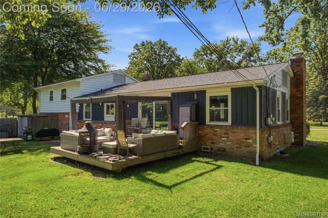 31620 Bobrich Street, Livonia, MI 48152