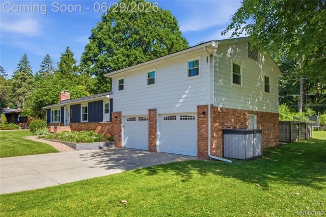 31620 Bobrich Street, Livonia, MI 48152
