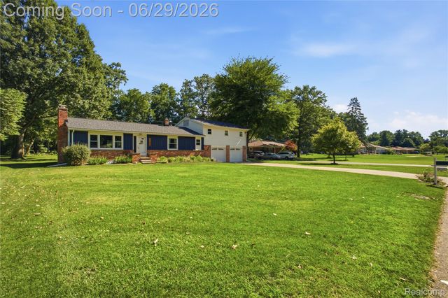 31620 Bobrich Street, Livonia, MI 48152