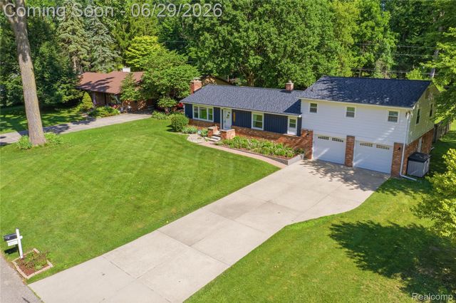 31620 Bobrich Street, Livonia, MI 48152