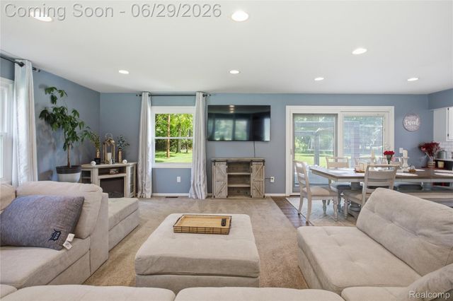 31620 Bobrich Street, Livonia, MI 48152