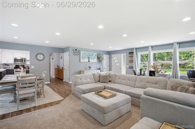 31620 Bobrich Street, Livonia, MI 48152