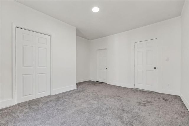 435 Ford Avenue, Liberty, MO 64068