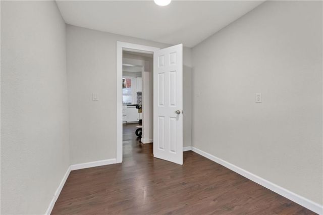 435 Ford Avenue, Liberty, MO 64068