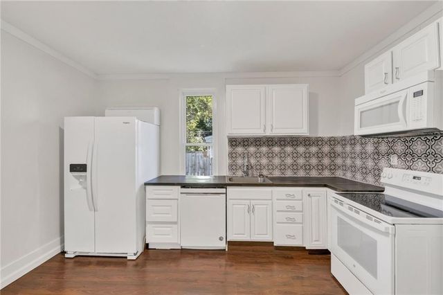 435 Ford Avenue, Liberty, MO 64068