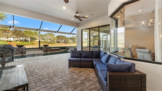 8591 Maggiore CT, Naples, FL 34114