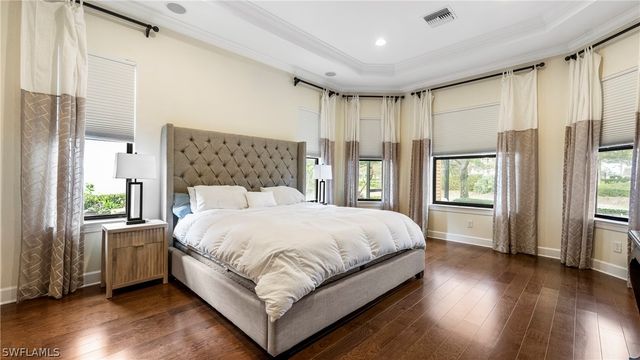 8591 Maggiore CT, Naples, FL 34114