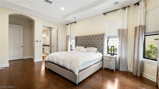 8591 Maggiore CT, Naples, FL 34114