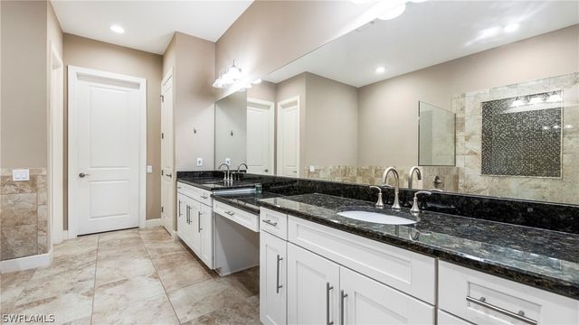 8591 Maggiore CT, Naples, FL 34114