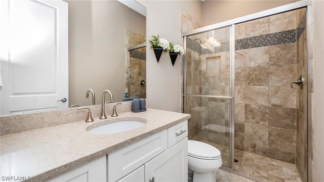 8591 Maggiore CT, Naples, FL 34114