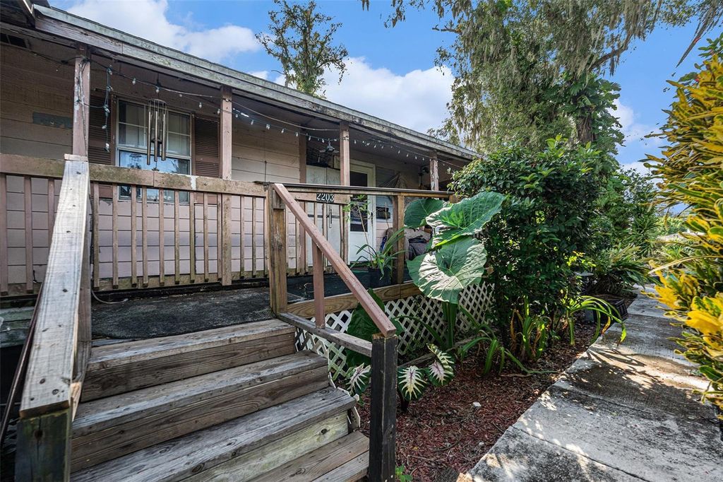 2203 HOLLOMAN ROAD, Plant City, FL 33567