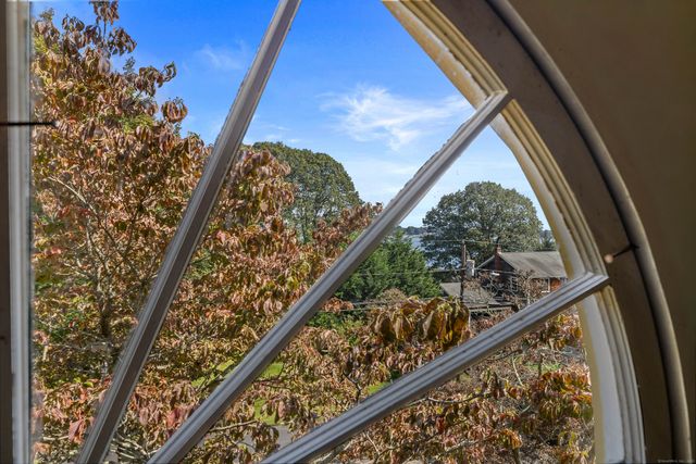 24 West Mystic Avenue, Groton, CT 06355