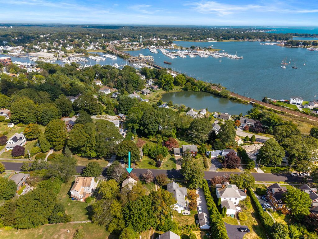 24 West Mystic Avenue, Groton, CT 06355