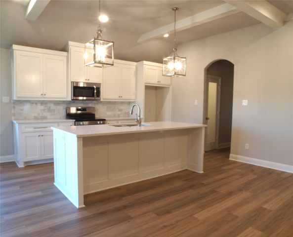 725 Raylan Street, Springtown, TX 76082