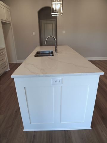 725 Raylan Street, Springtown, TX 76082