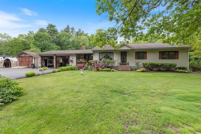 42 Brown Hill Road, Hampstead, NH 03826