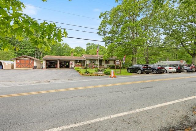 42 Brown Hill Road, Hampstead, NH 03826