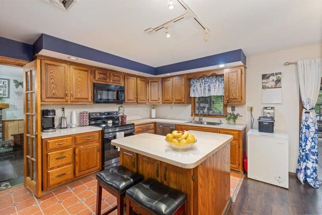 42 Brown Hill Road, Hampstead, NH 03826