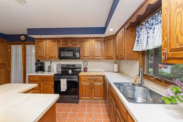42 Brown Hill Road, Hampstead, NH 03826