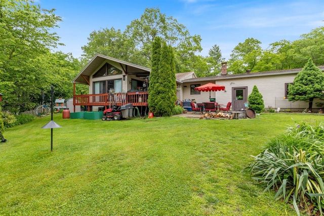 42 Brown Hill Road, Hampstead, NH 03826