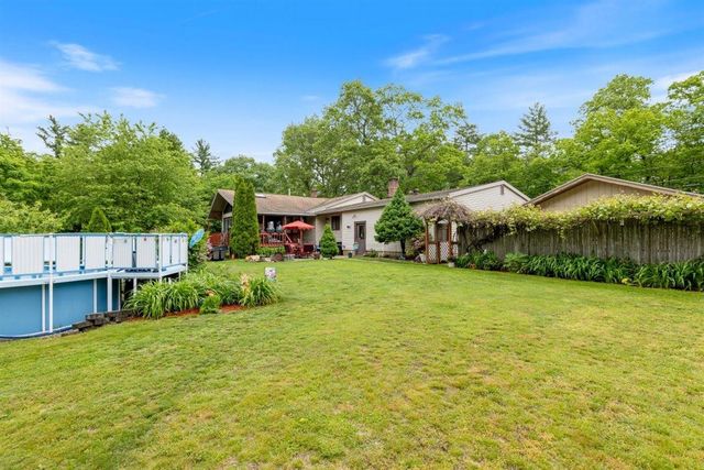 42 Brown Hill Road, Hampstead, NH 03826