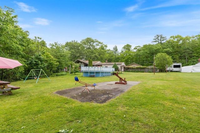 42 Brown Hill Road, Hampstead, NH 03826
