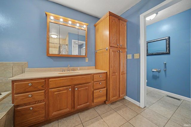 32794 Nature View Drive, New Carlisle, IN 46552