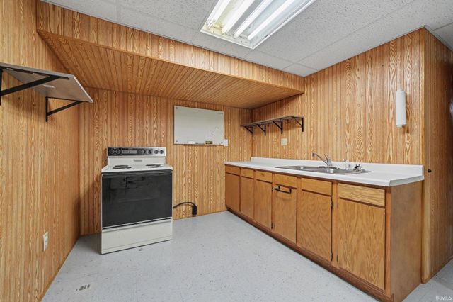 32794 Nature View Drive, New Carlisle, IN 46552