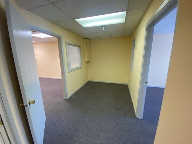 9944 S ROBERTS Road 205, Palos Hills, IL 60465