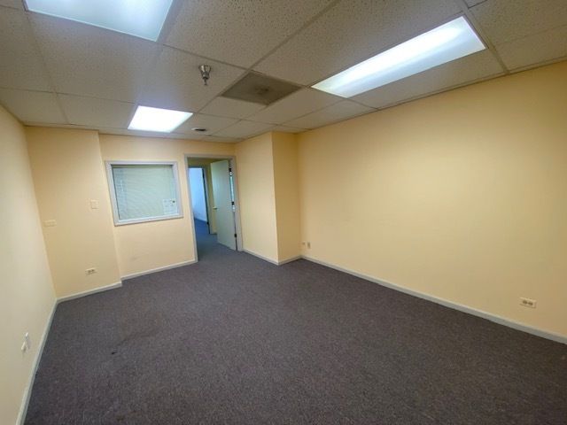 9944 S ROBERTS Road 205, Palos Hills, IL 60465