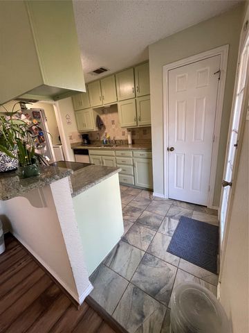 4231 High Mesa Drive, Arlington, TX 76016