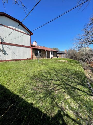 4231 High Mesa Drive, Arlington, TX 76016