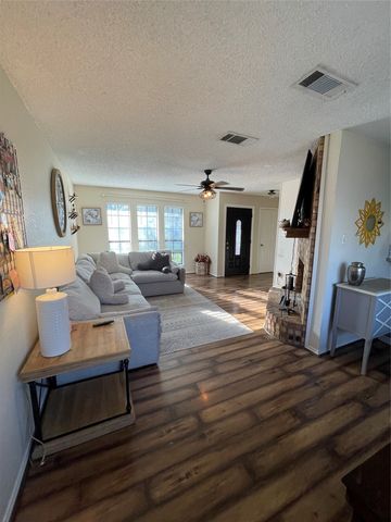 4231 High Mesa Drive, Arlington, TX 76016