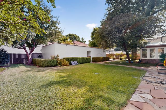 4548 Roland Avenue A, Highland Park, TX 75219