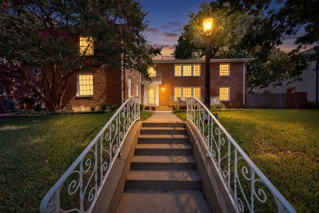 4548 Roland Avenue A, Highland Park, TX 75219
