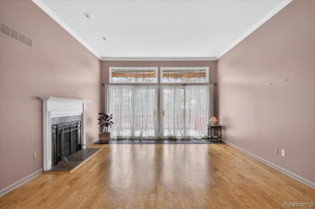 42689 Jason Court 107, Sterling Heights, MI 48313