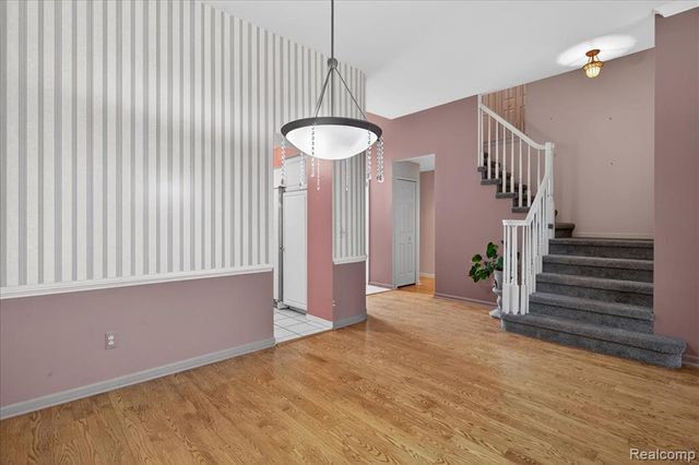 42689 Jason Court 107, Sterling Heights, MI 48313