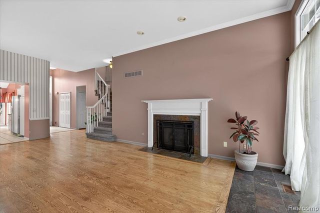 42689 Jason Court 107, Sterling Heights, MI 48313